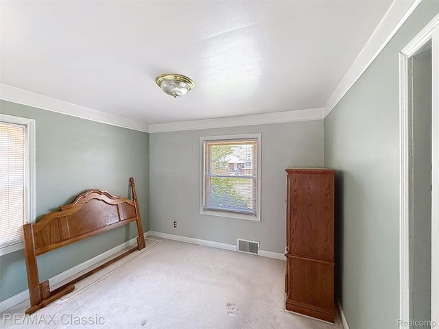 1757 Riverbank Street, Lincoln Park, MI 48146