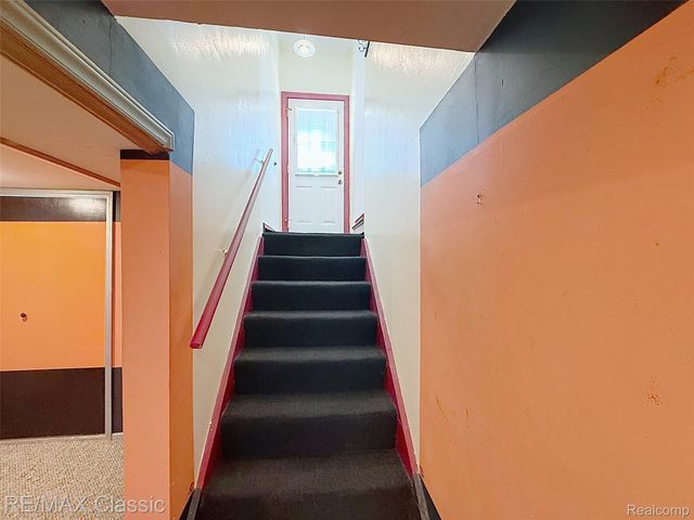 1757 Riverbank Street, Lincoln Park, MI 48146