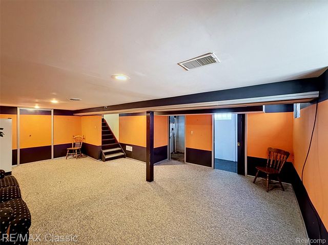 1757 Riverbank Street, Lincoln Park, MI 48146