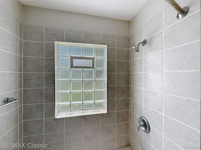 1757 Riverbank Street, Lincoln Park, MI 48146