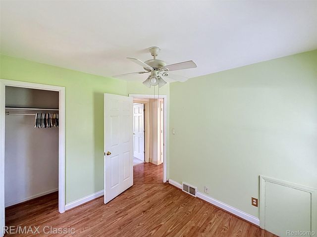 1757 Riverbank Street, Lincoln Park, MI 48146