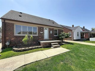 1757 Riverbank Street, Lincoln Park, MI 48146