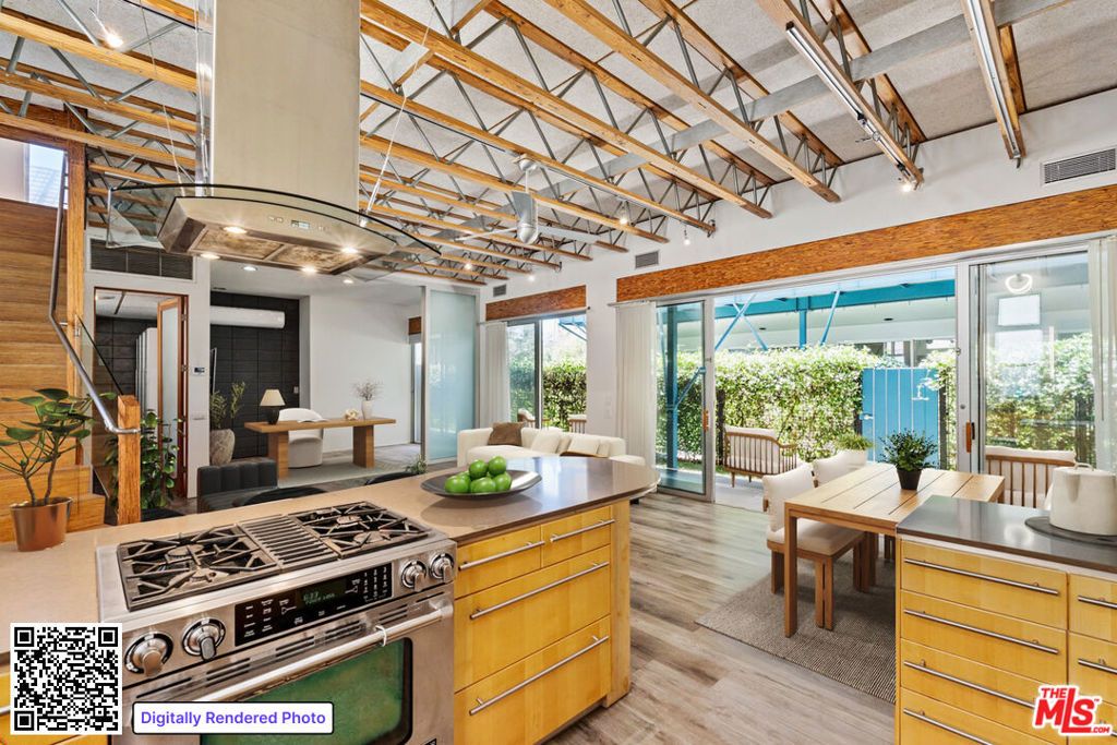 Image 7 of property listing at 621 San Juan Avenue A, Venice, CA 90291