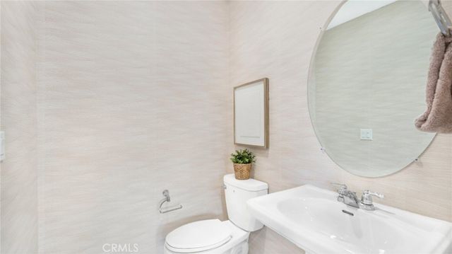 7060 Olive Grove Street, Highgrove, CA 92507