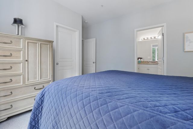 260 Seven Farms Unit 202, Charleston, SC 29492