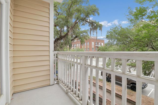 260 Seven Farms Unit 202, Charleston, SC 29492