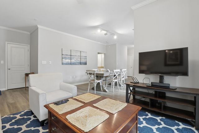 260 Seven Farms Unit 202, Charleston, SC 29492