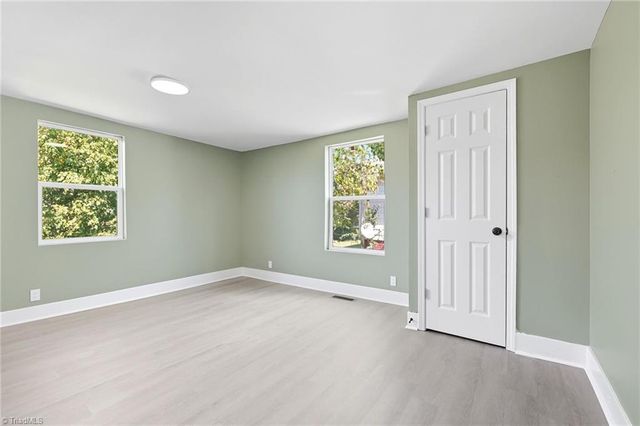 821 Moravia Street, Winston-salem, NC 27107