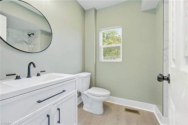 821 Moravia Street, Winston-salem, NC 27107