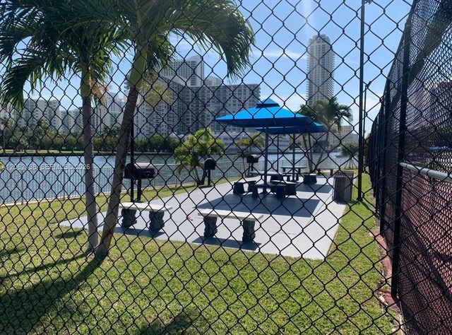 200 Leslie Dr 629, Hallandale Beach, FL 33009