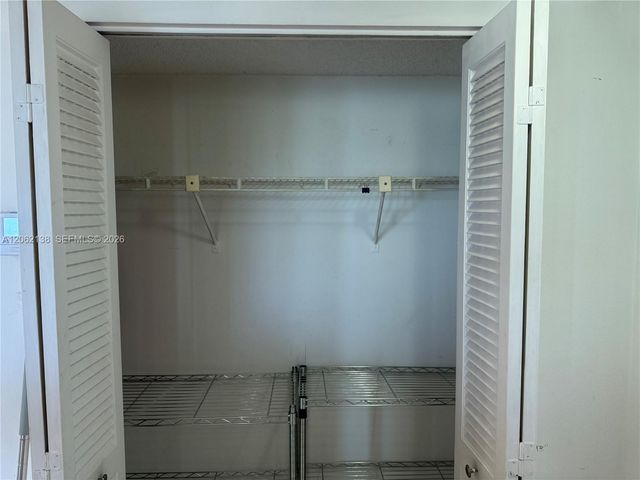 200 Leslie Dr 629, Hallandale Beach, FL 33009