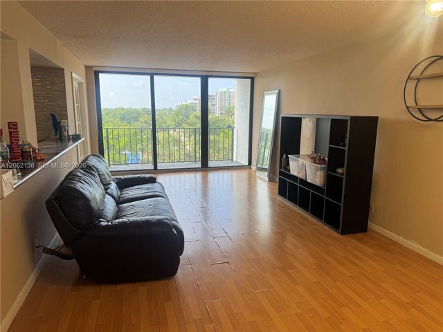 200 Leslie Dr 629, Hallandale Beach, FL 33009