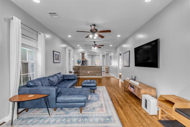 713 Mcintosh Street, Houston, TX 77009