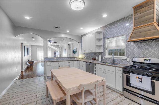 713 Mcintosh Street, Houston, TX 77009