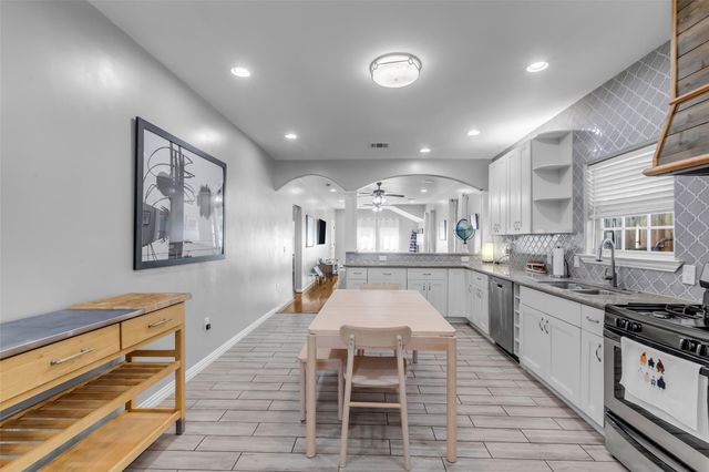 713 Mcintosh Street, Houston, TX 77009