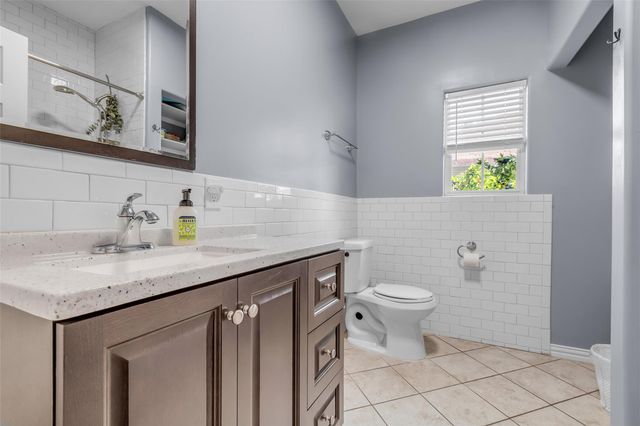 713 Mcintosh Street, Houston, TX 77009