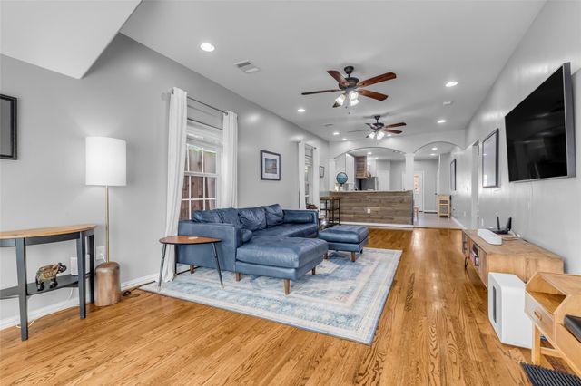 713 Mcintosh Street, Houston, TX 77009