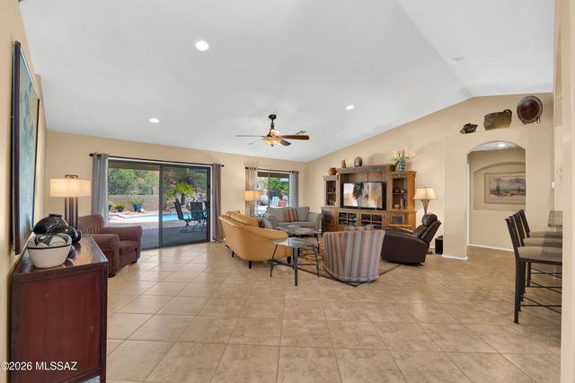 66018 E Stoney Ridge Drive, Tucson, AZ 85739