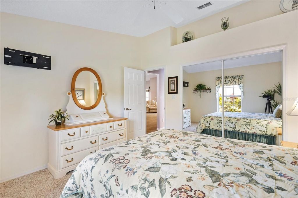 Image 22 of property listing at 3909 RIVER CREST CIRCLE, Leesburg, FL 34748