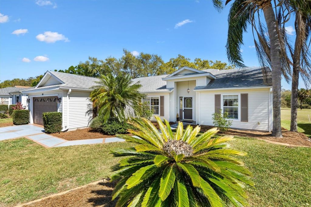 Image 4 of property listing at 3909 RIVER CREST CIRCLE, Leesburg, FL 34748