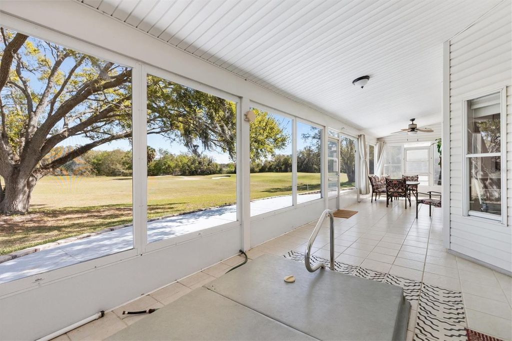 Image 32 of property listing at 3909 RIVER CREST CIRCLE, Leesburg, FL 34748