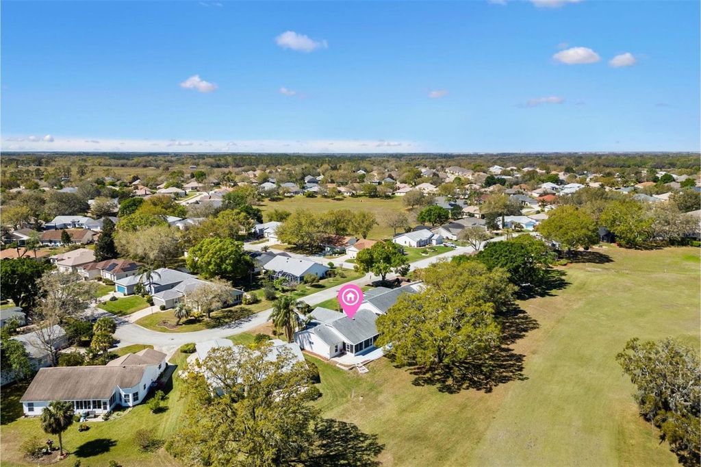 Image 39 of property listing at 3909 RIVER CREST CIRCLE, Leesburg, FL 34748