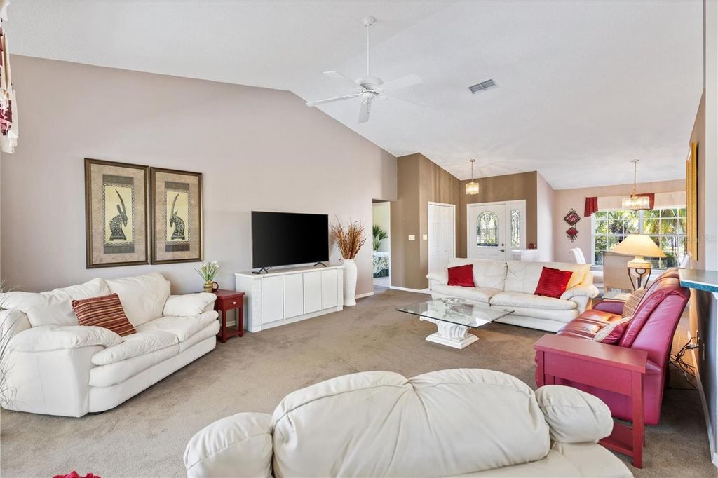 Image 10 of property listing at 3909 RIVER CREST CIRCLE, Leesburg, FL 34748