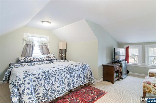 29 Van Ness Terrace, Maplewood, NJ 07040