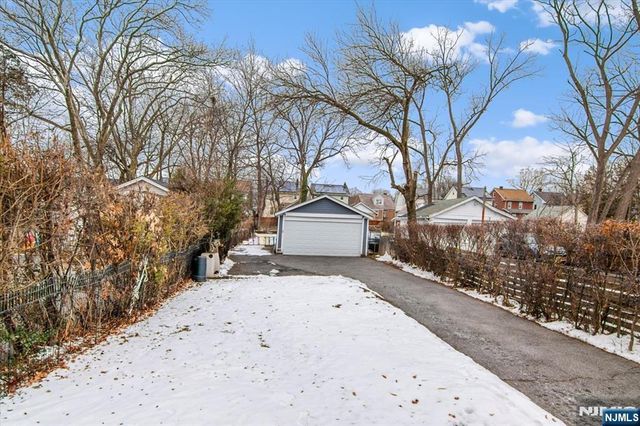 29 Van Ness Terrace, Maplewood, NJ 07040