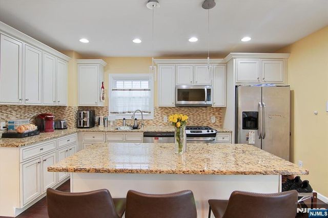 29 Van Ness Terrace, Maplewood, NJ 07040