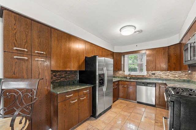 311 N Mac Arthur Boulevard, Mount Prospect, IL 60056