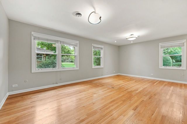 311 N Mac Arthur Boulevard, Mount Prospect, IL 60056