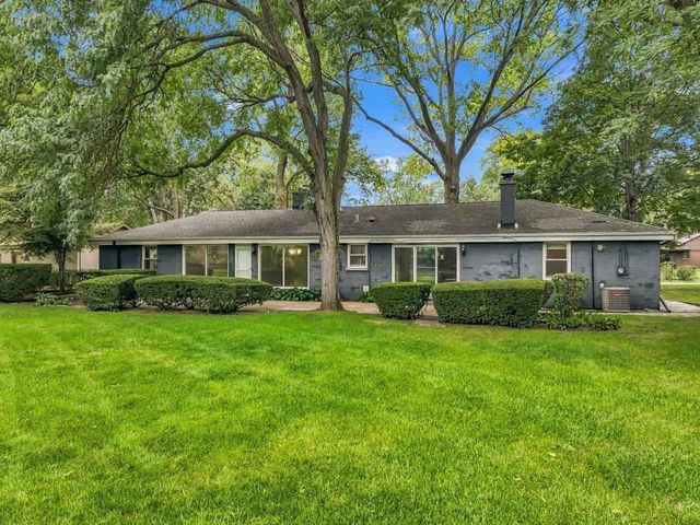 311 N Mac Arthur Boulevard, Mount Prospect, IL 60056