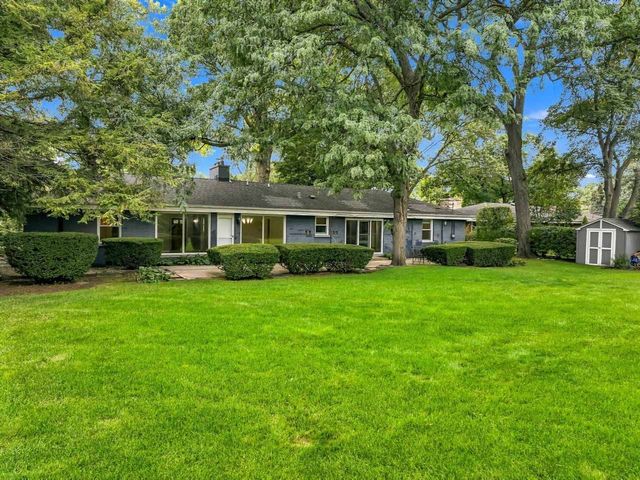 311 N Mac Arthur Boulevard, Mount Prospect, IL 60056