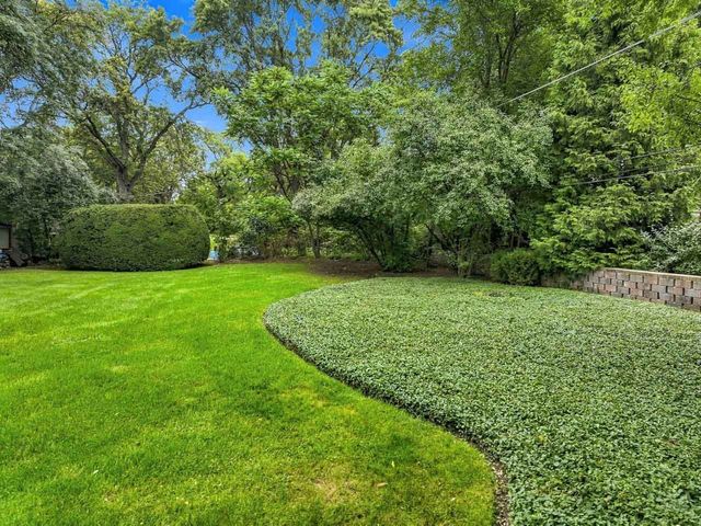 311 N Mac Arthur Boulevard, Mount Prospect, IL 60056