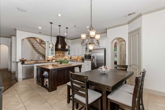 927 Mckamy Drive, Allen, TX 75013