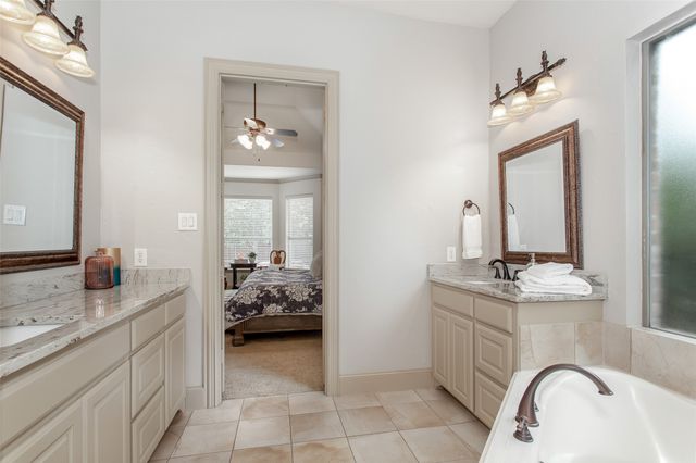 927 Mckamy Drive, Allen, TX 75013