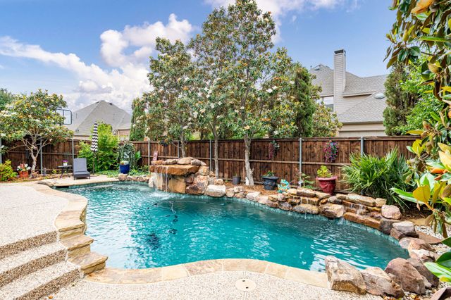 927 Mckamy Drive, Allen, TX 75013