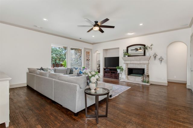 927 Mckamy Drive, Allen, TX 75013