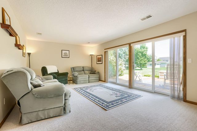 7901 Lilac Lane, Victoria, MN 55386