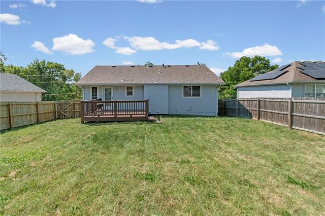 1403 Dickinson Road, Independence, MO 64050