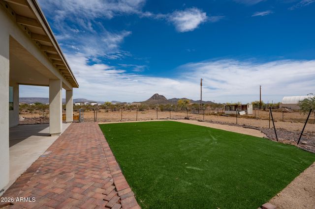 47833 N 43rd Avenue, New River, AZ 85087