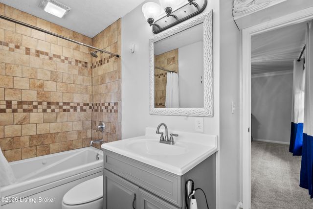 3508 Rock Rose Ln, La Grange, KY 40031