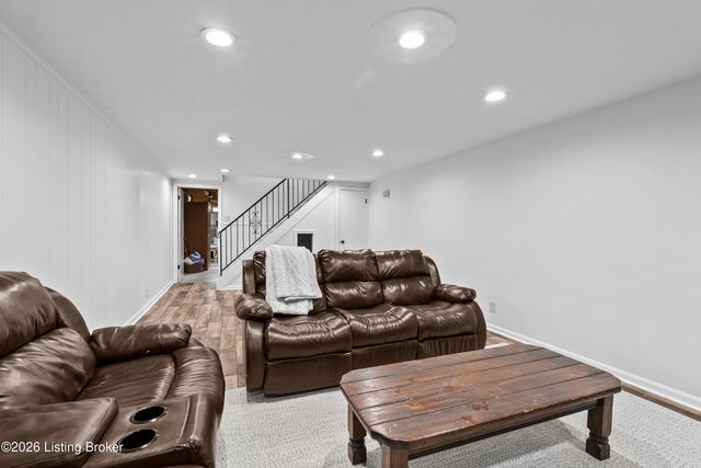 3508 Rock Rose Ln, La Grange, KY 40031