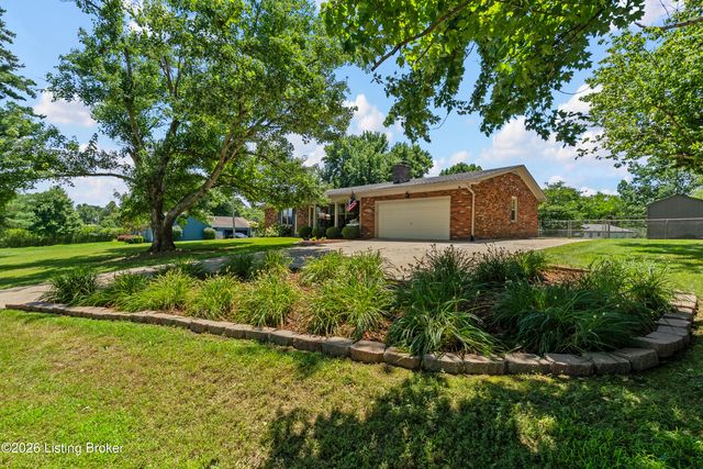 3508 Rock Rose Ln, La Grange, KY 40031