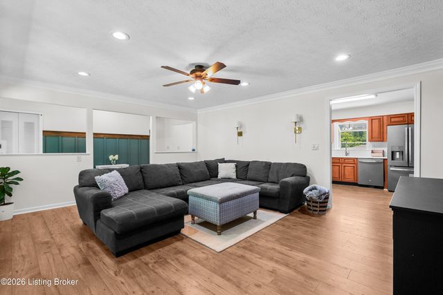 3508 Rock Rose Ln, La Grange, KY 40031