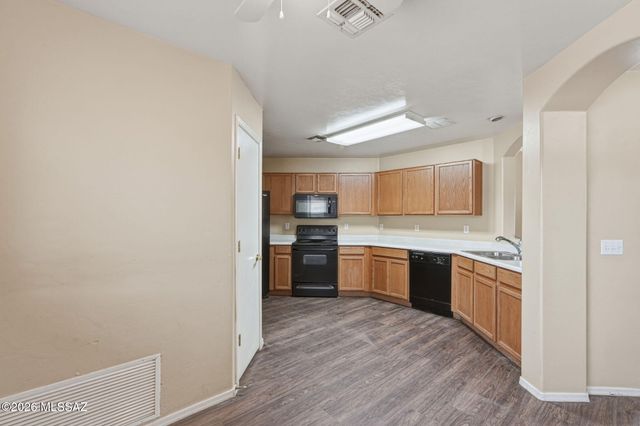 5556 S Desert Redbud Drive, Tucson, AZ 85757