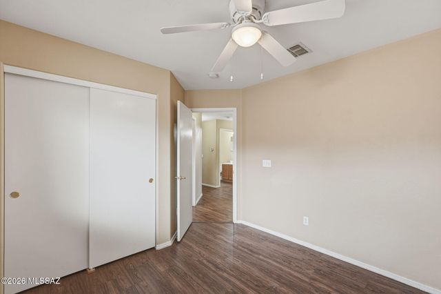 5556 S Desert Redbud Drive, Tucson, AZ 85757