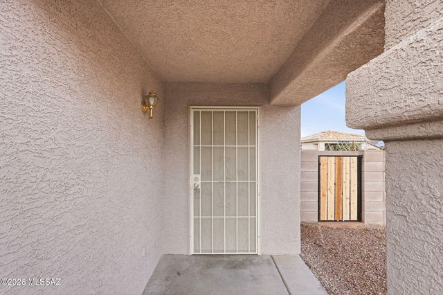 5556 S Desert Redbud Drive, Tucson, AZ 85757