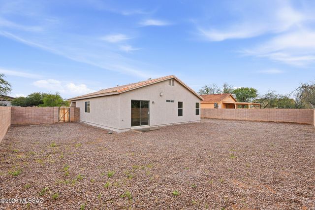 5556 S Desert Redbud Drive, Tucson, AZ 85757